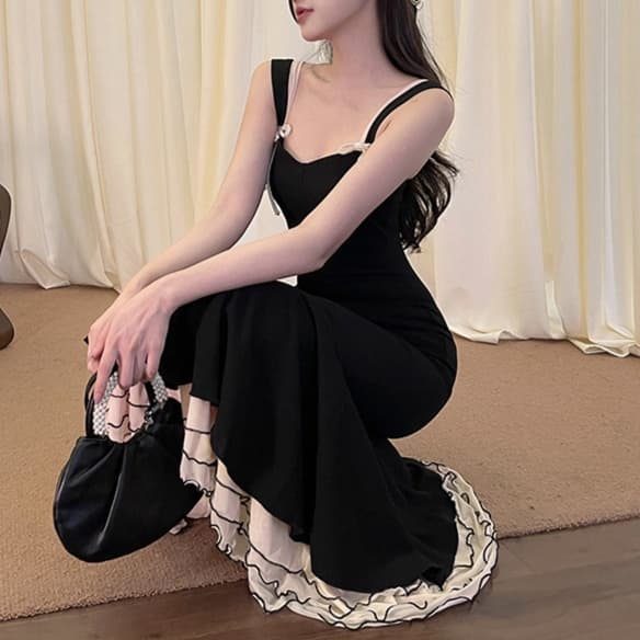 大人かわいい服 フリルアクセント マーメイドワンピース