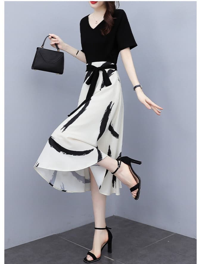 大人かわいい服 アーティスティック フレアスカートワンピース