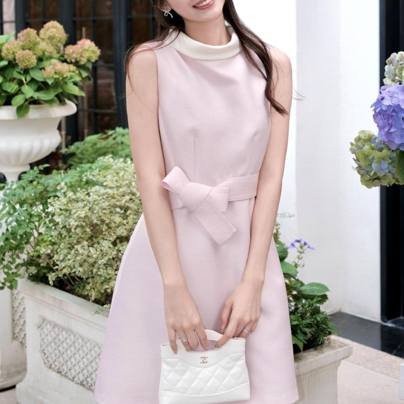 大人かわいい服 ハイネック×リボンベルト ノースリーブワンピース