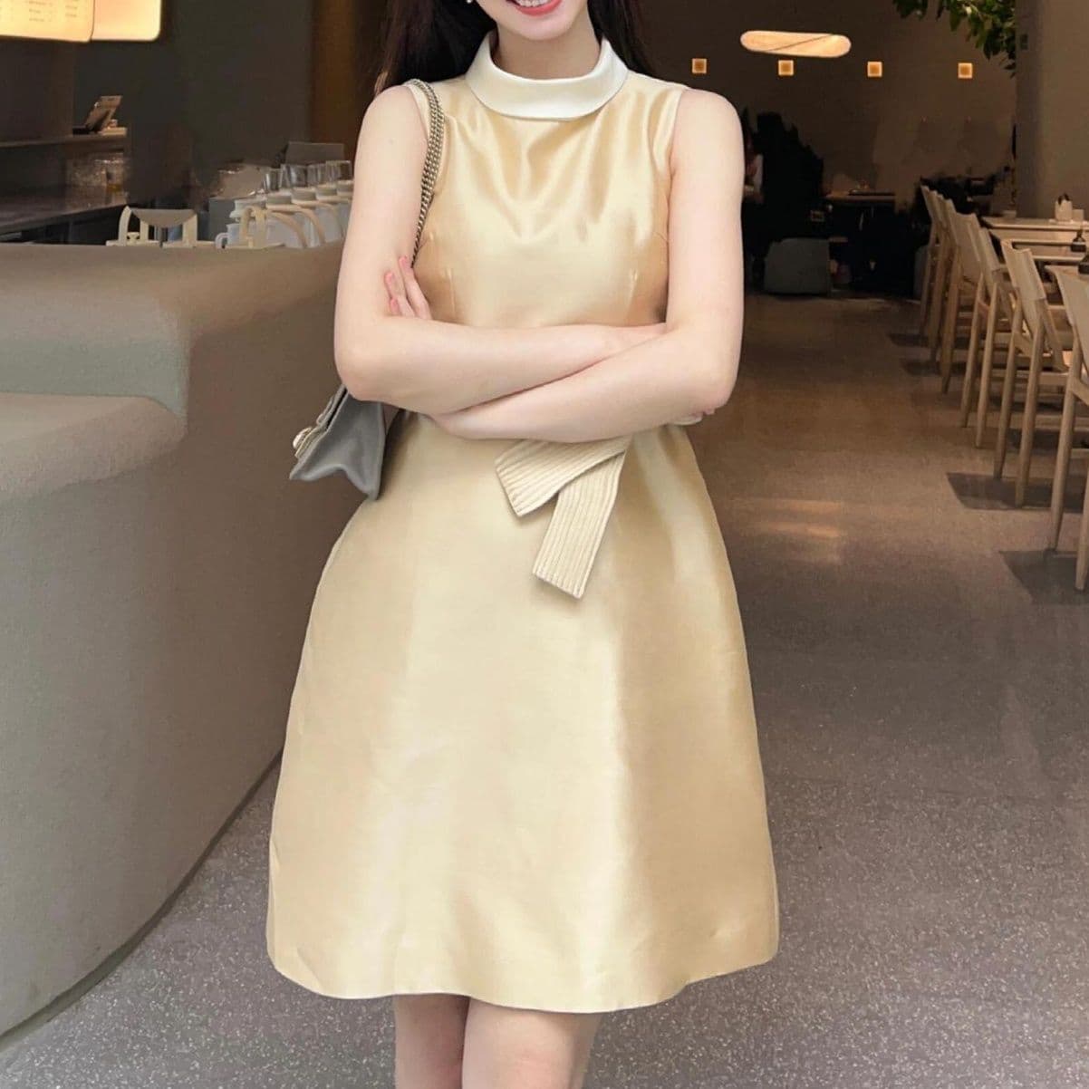大人かわいい服 ハイネック×リボンベルト ノースリーブワンピース