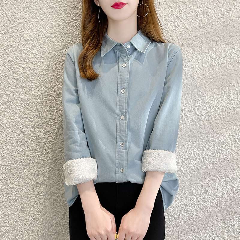 大人かわいい服 もこもこ袖の上品シャツ