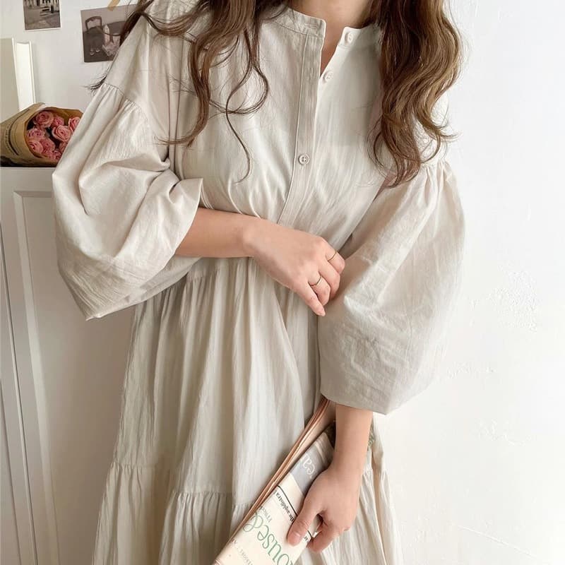 大人かわいい服 スタンドカラー紐付きシャツワンピース