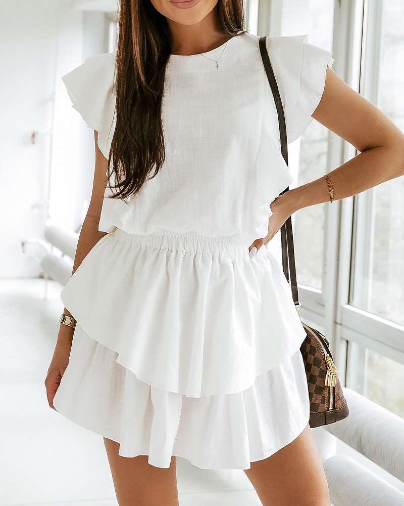 大人かわいい服 フリルスリーブのティアードワンピース