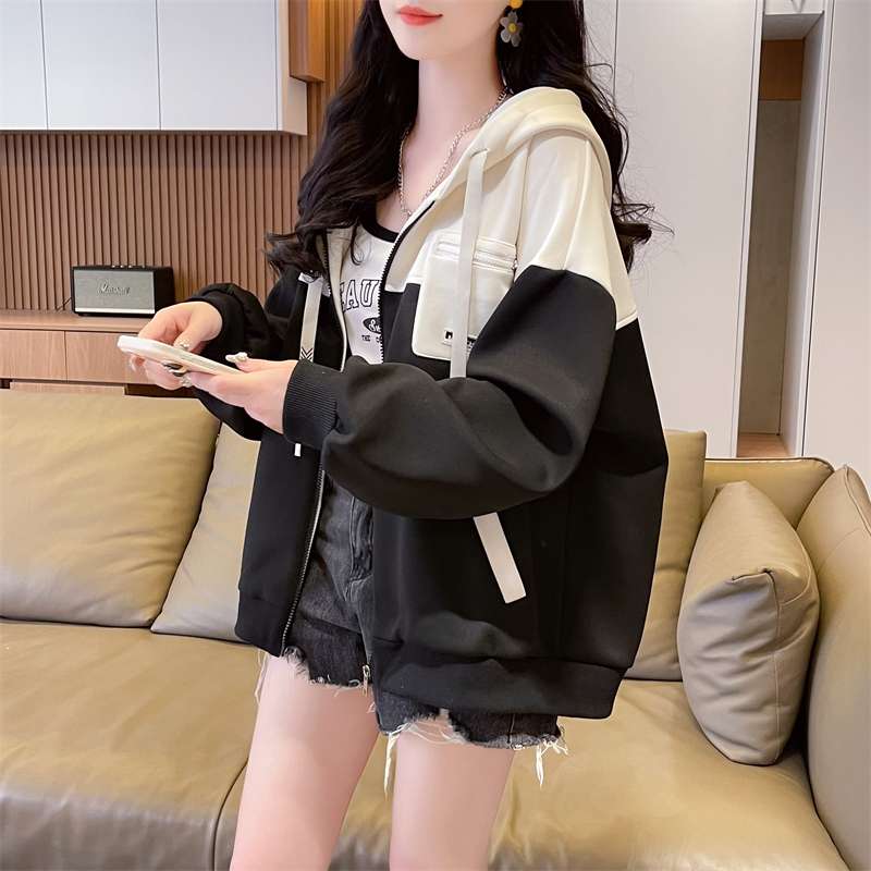 大人かわいい服 ゆったりシルエットフーディー