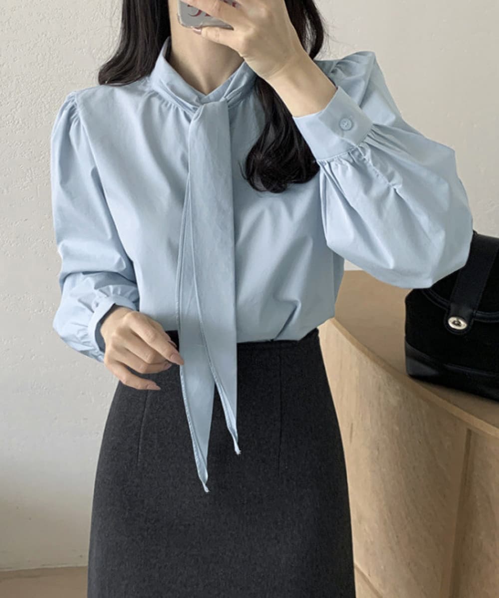 大人かわいい服 立ち襟リボン付きトップス 上品ブラウス