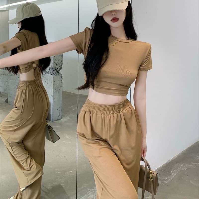 大人かわいい服 バックオープンセットアップ