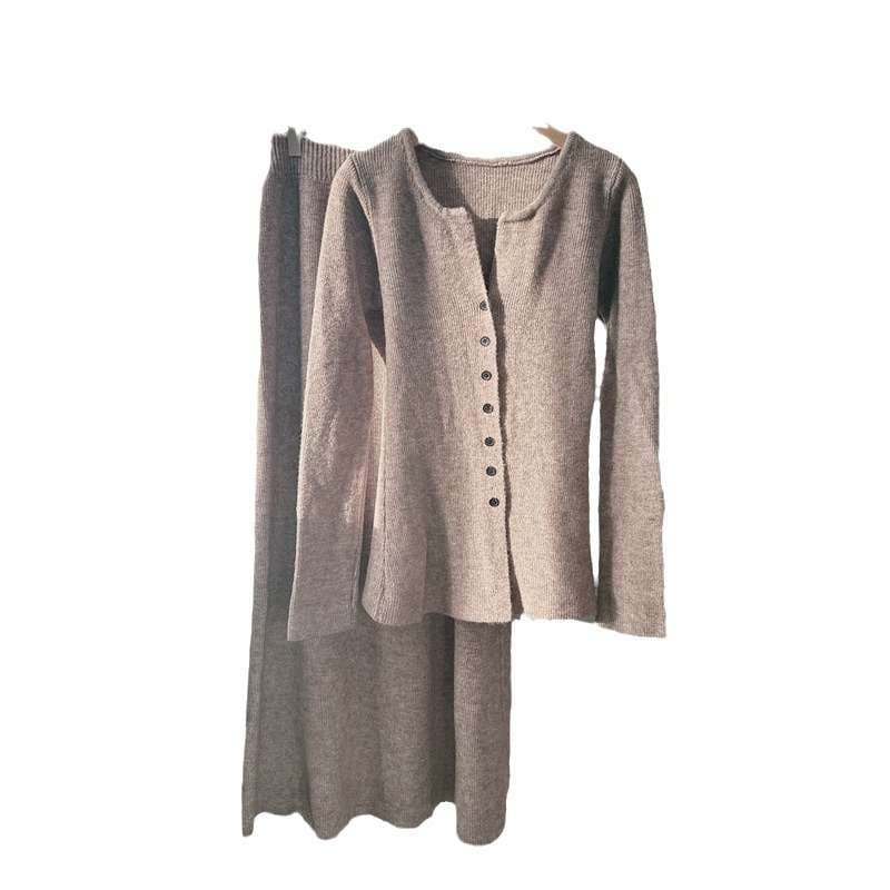 大人かわいい服 上品シルエットニットマキシセットアップ
