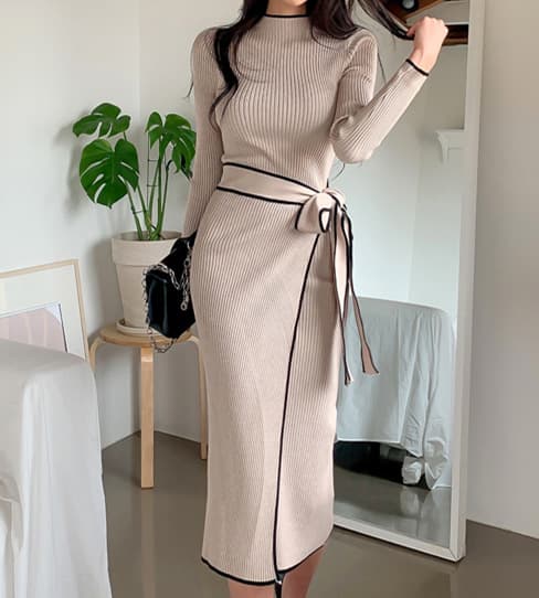 大人かわいい服 配色パイピングリボン付きリブニットワンピース