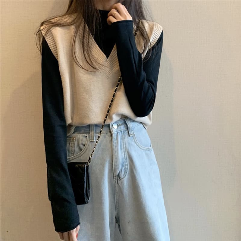 大人かわいい服 深めブイネックニットベスト