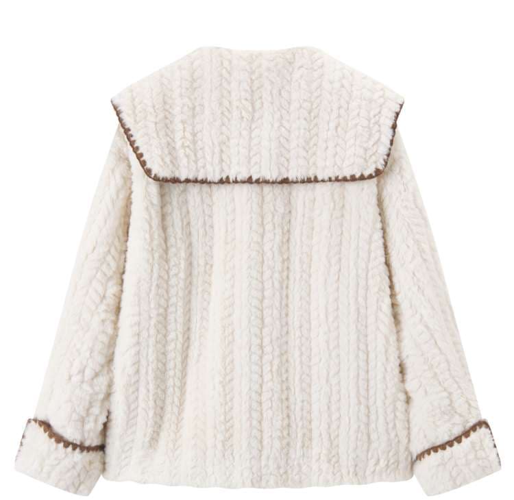 大人かわいい服 モコモコ襟が愛らしいショートコート
