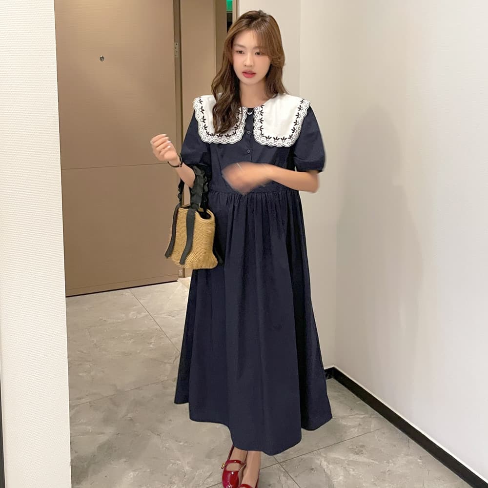 大人かわいい服 刺繍レース襟付きパフスリーブワンピース