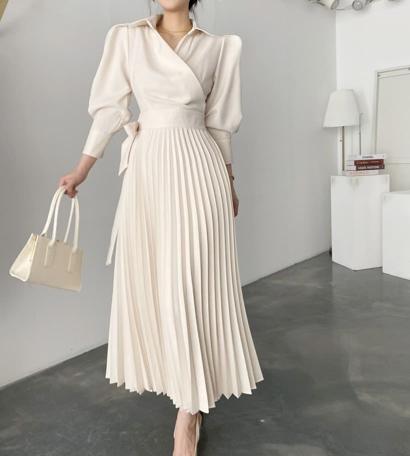 大人かわいい服 リーツスカート長袖ワンピース