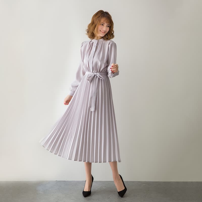 大人かわいい服 ャザープリーツリボンワンピース