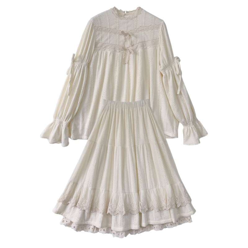 大人かわいい服 レース襟付きティアードフェミニンワンピース