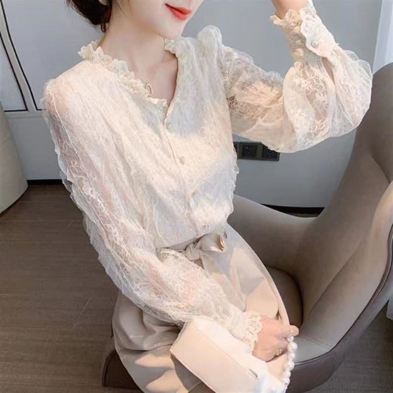 大人かわいい服レースフリル襟ボリューム袖ブラウス