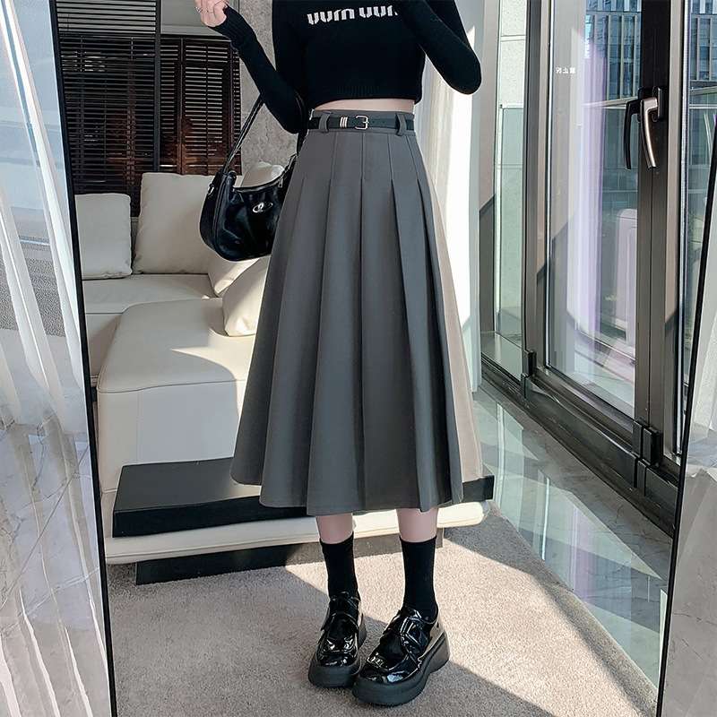 大人かわいい服 きれいめ プリーツロング丈フレアスカート