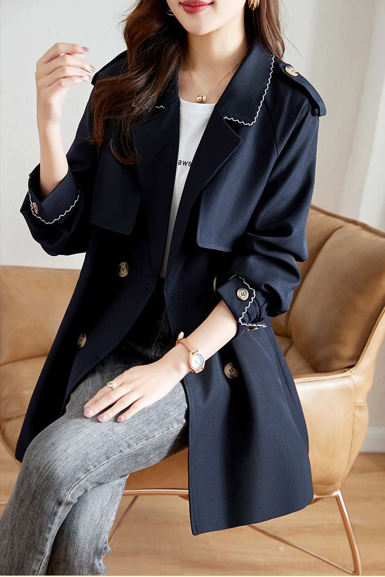 大人かわいい服 フェミニンミリタリートレンチ