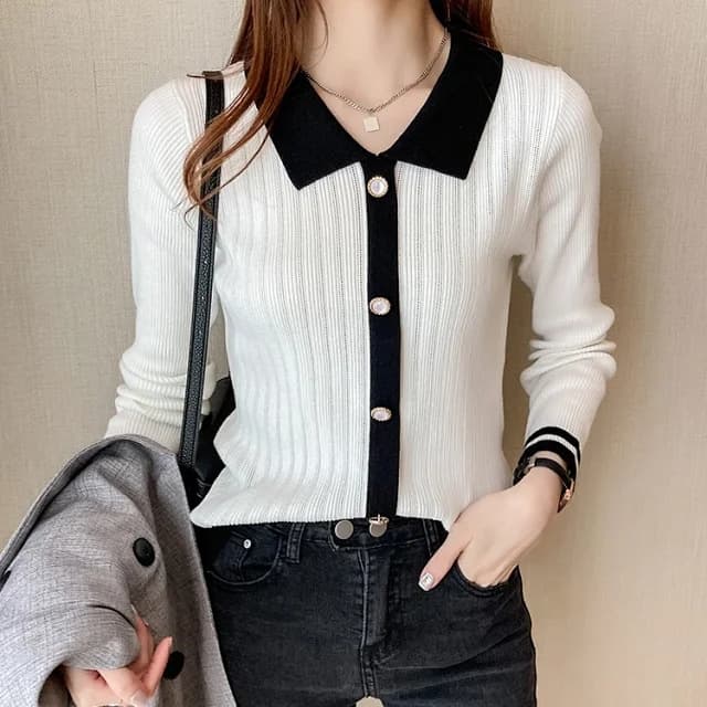 大人かわいい服 配色襟パールボタンリブニットカーディガン