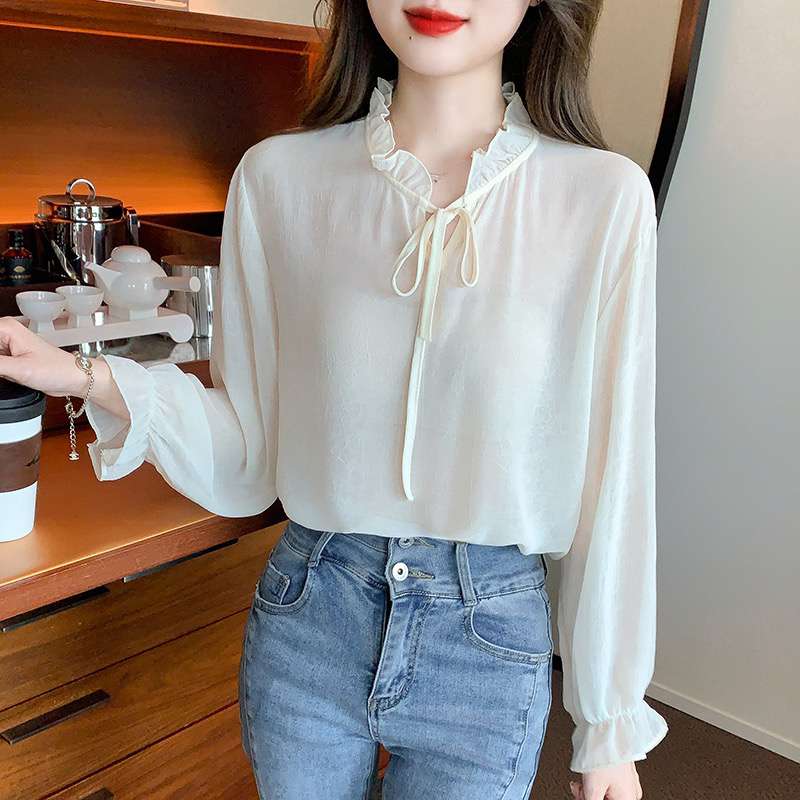 大人かわいい服 上品フリルネック シフォンブラウス