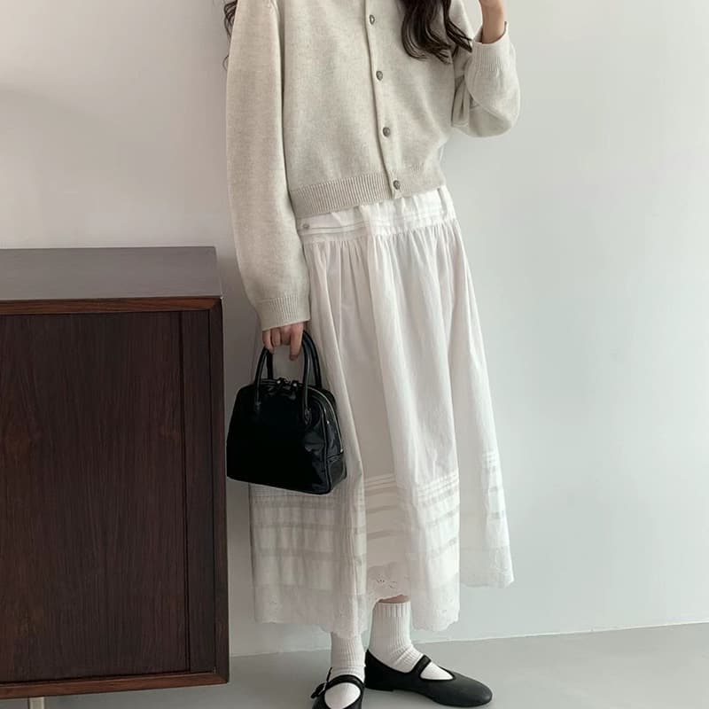 大人かわいい服 裾レース フレアロングスカート