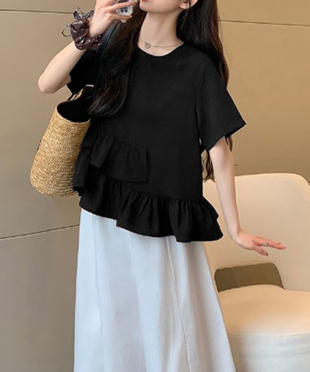 大人かわいい服 アシンメトリーフリル切替トップス