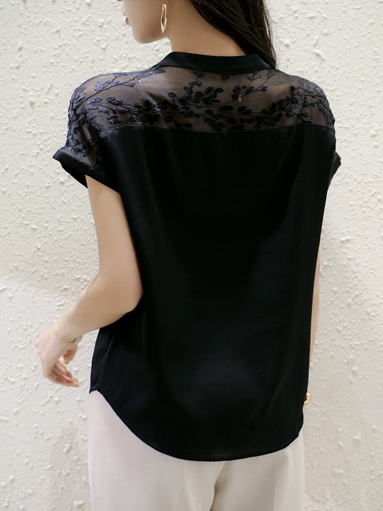 大人かわいい服 レース切替スタンドカラーブラウス