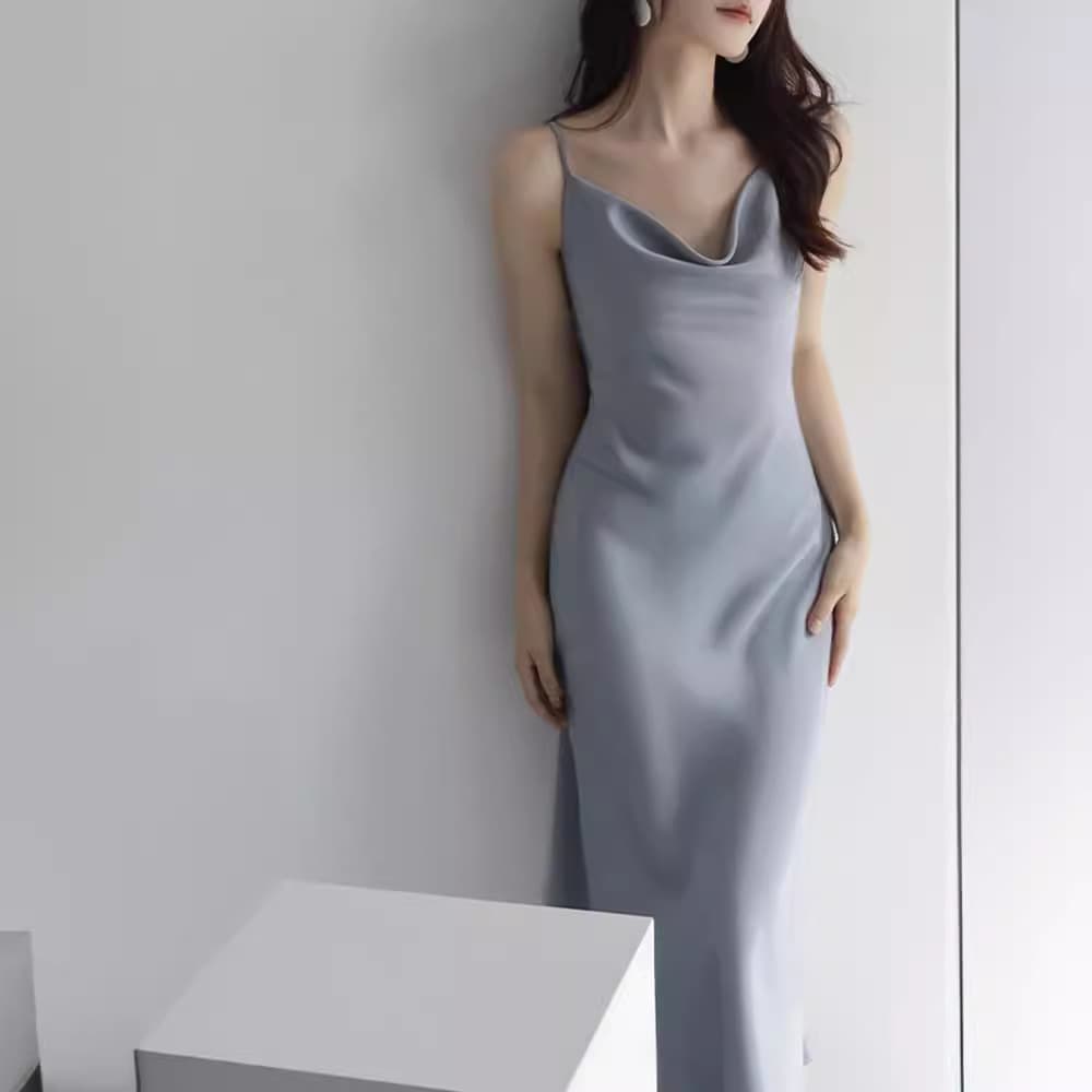 大人かわいい服 艶やかシルエットスリップワンピース