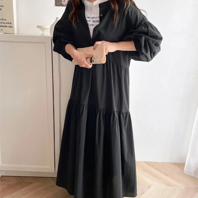 大人かわいい服 スタンドカラー紐付きシャツワンピース