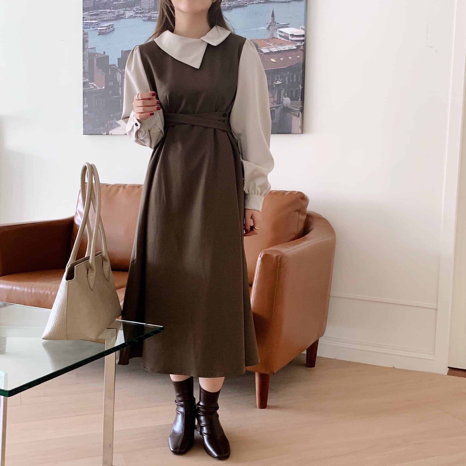 大人かわいい服 フレンチスタイル 配色襟レイヤード風ワンピース