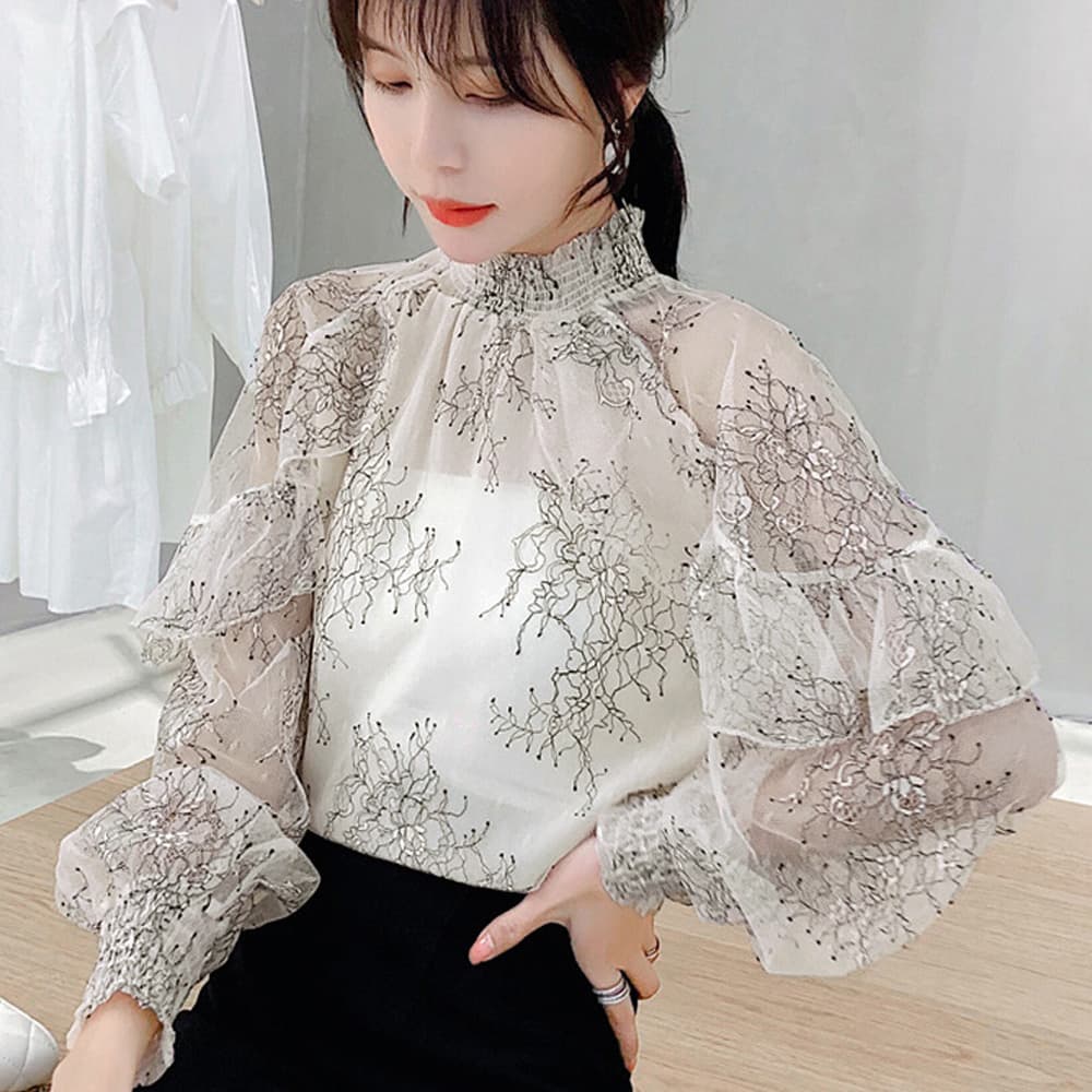 大人かわいい服 花柄シアーレース ハイネックトップス