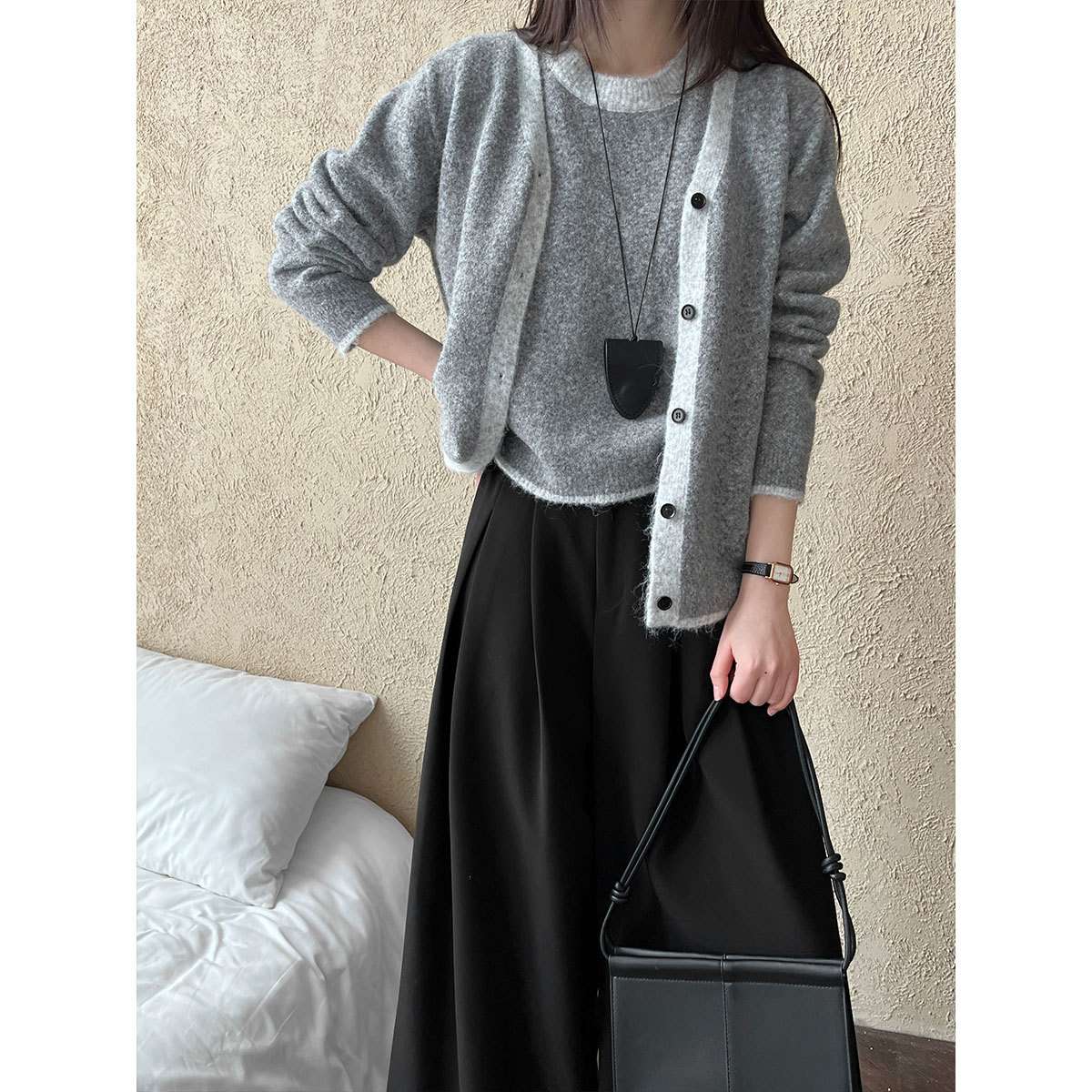 大人かわいい服 やわらかニットのカーディガンセットアップ