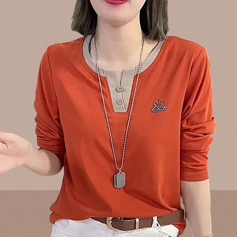 大人かわいい服 スリットVネックカットソー