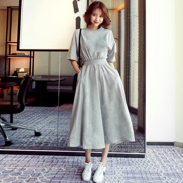大人かわいい服 シンプル優美ギャザーワンピース