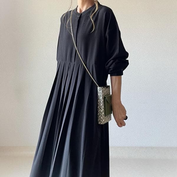 大人かわいい服 丸襟ボタン留めゆったりロングワンピース
