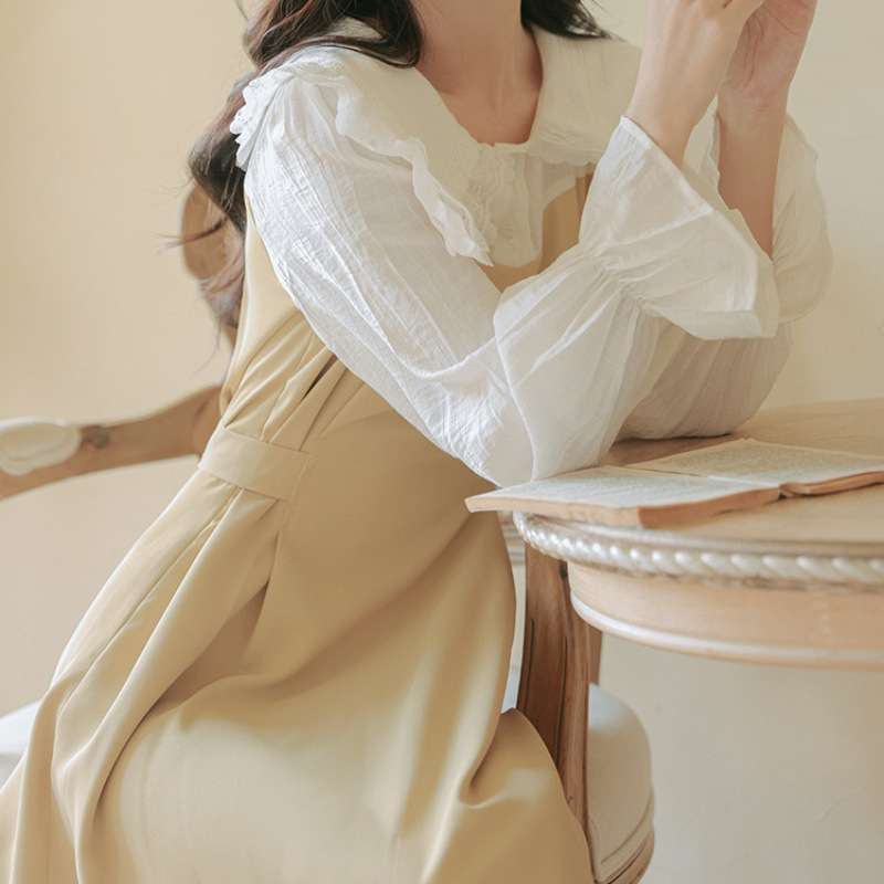 大人かわいい服 フリルカラーワンピース