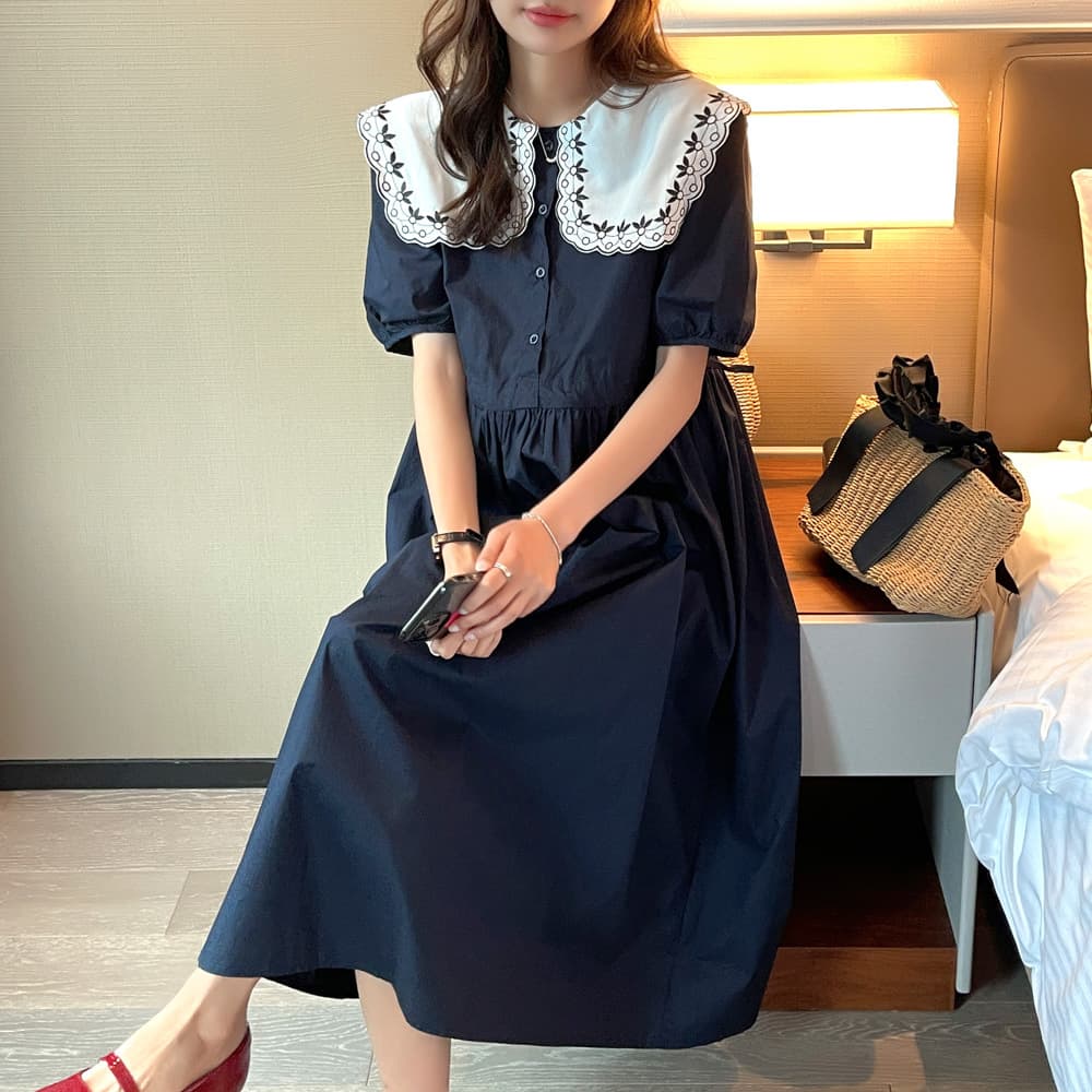大人かわいい服 刺繍レース襟付きパフスリーブワンピース