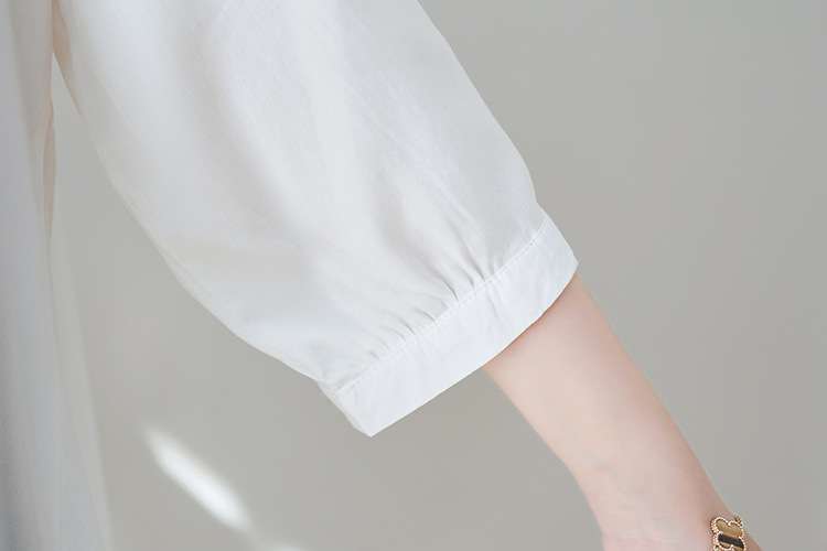 大人かわいい服 とろみ素材のシアーチュニックトップス
