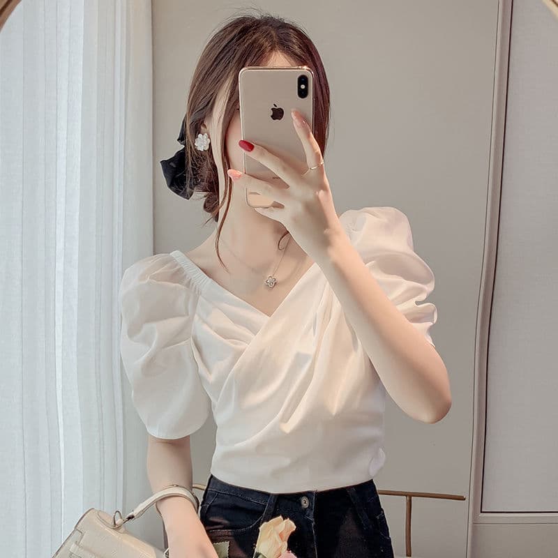 大人かわいい服 胸元華やかリボン結びカシュクールブラウス