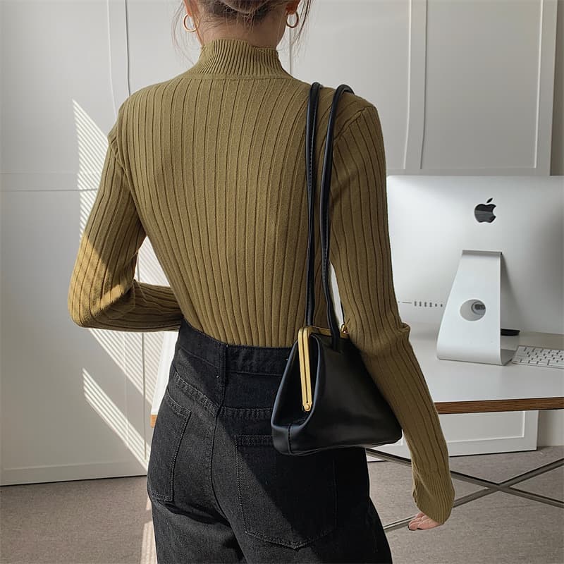 大人かわいい服 縦リブハイネックニットプルオーバー