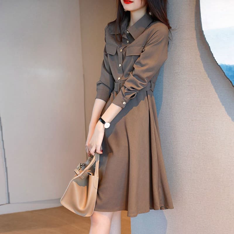 大人かわいい服 上品シャツカラーフレアワンピース