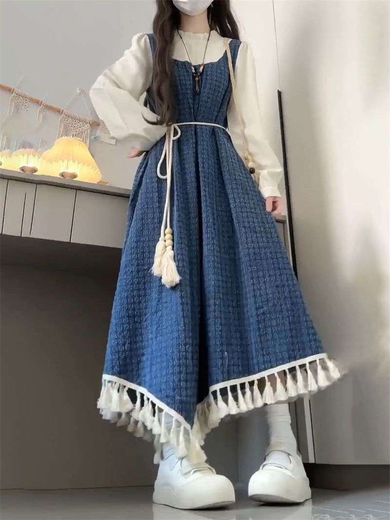 大人かわいい服 大人可愛いタッセル付きワンピース