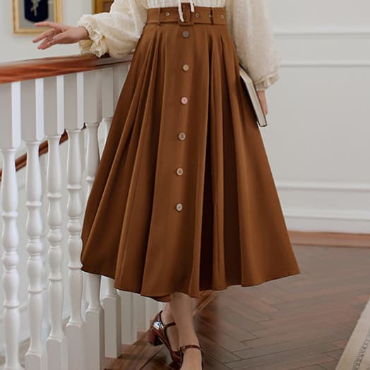 大人かわいい服 リボン襟フリル袖ブラウス×プリーツスカート