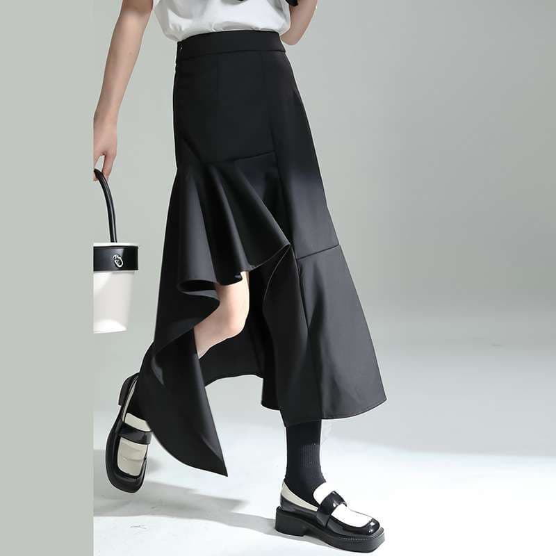 大人かわいい服 華やかアシンメトリーフリルスカート