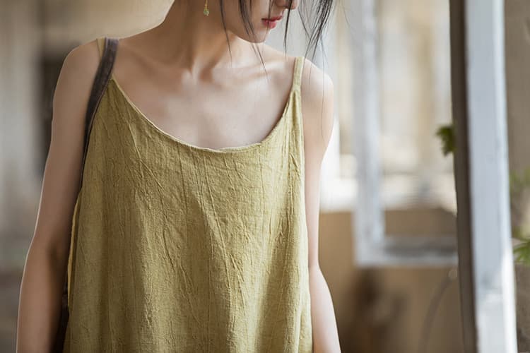 大人かわいい服 リネン混素朴キャミソールワンピース