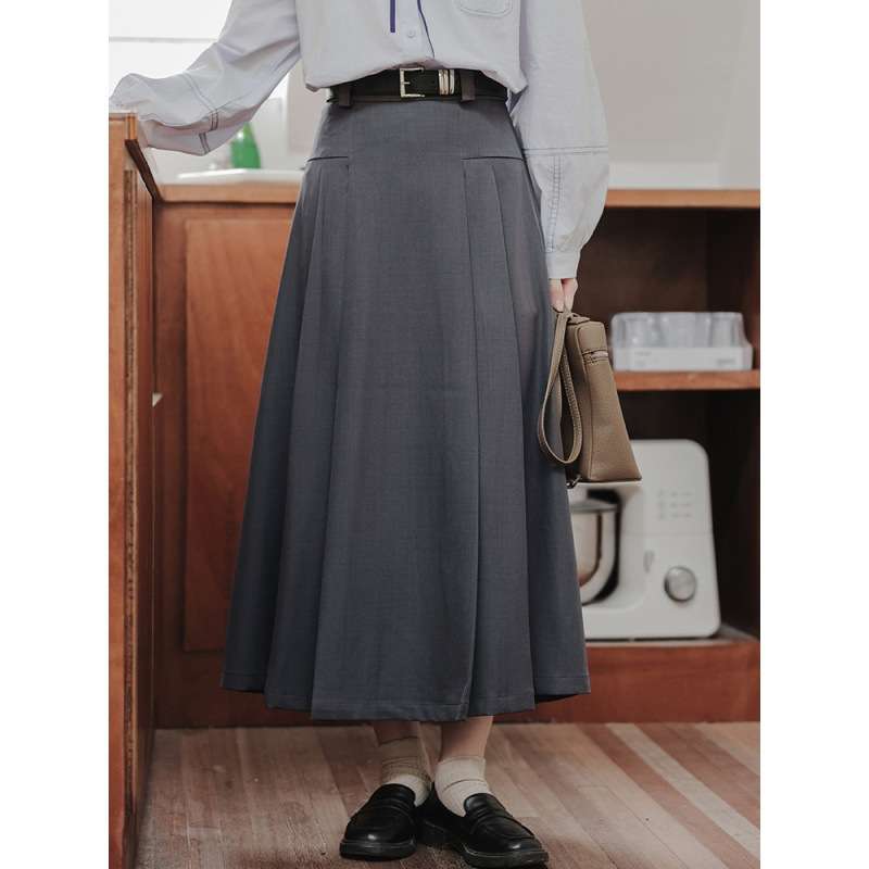 大人かわいい服 フェミニンプリーツロングスカート