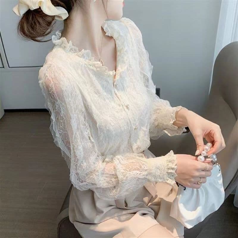 大人かわいい服レースフリル襟ボリューム袖ブラウス