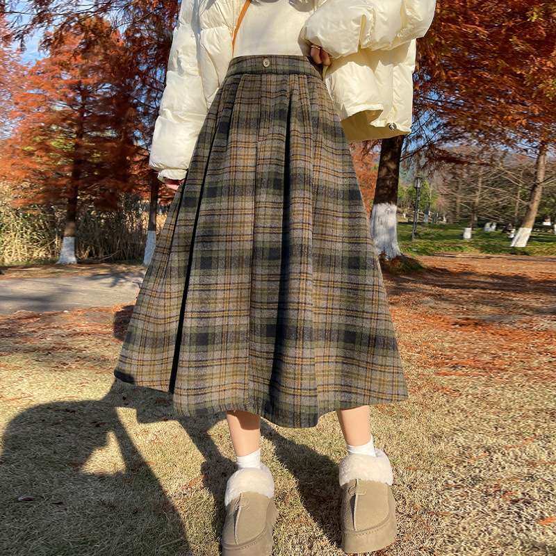 大人かわいい服 チェック柄プリーツスカート