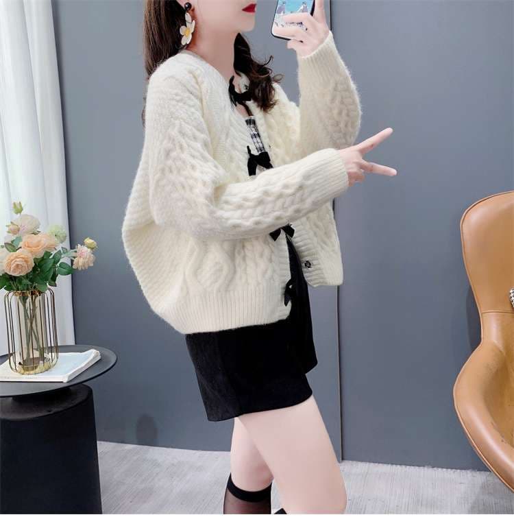 大人かわいい服 ふんわりケーブル編みカーディガン