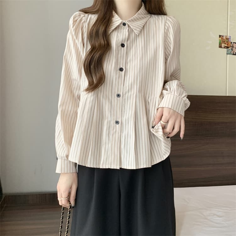 大人かわいい服 ストライプギャザー フレアブラウス