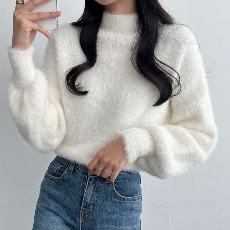 大人かわいい服 ふわふわモコモコ高襟ニットセーター